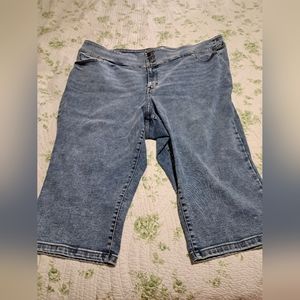 Lane Bryant size 28W women's Capri jeans